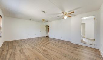 5811 Monroe St, Baker, FL 32531