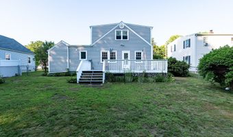 302 E Pasadena Pl, Bridgeport, CT 06610