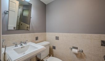 13 Lantern Ln, Billerica, MA 01821