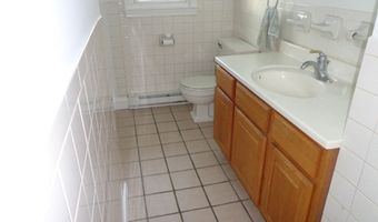 280 E Main St APT A2, Clinton, CT 06413