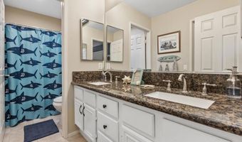 3297 Meadow Crest Pl, Escondido, CA 92027