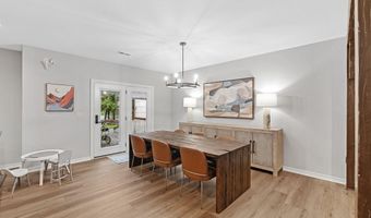 918 E Lakecrest Dr, Andover, KS 67002