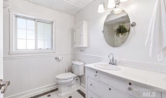 806 W Logan St, Caldwell, ID 83605