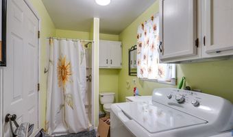 15390 Cenfield St NE, Alliance, OH 44601