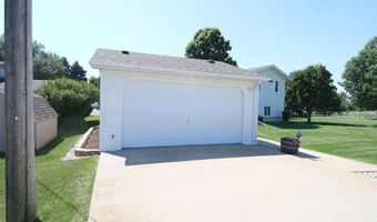 3 Linda Ln, Aberdeen, SD 57401
