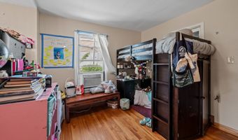 380 Harlem Ave, Bridgeport, CT 06606