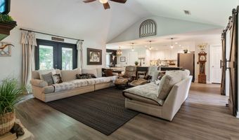 6263 Old River Rd, Baker, FL 32531