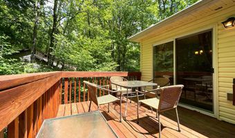 9 SYCAMORE Cir, Albrightsville, PA 18210