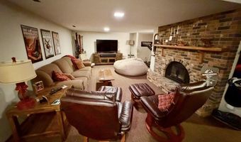 1519 Somerset Dr, Aberdeen, SD 57401