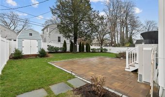 36 Keeher Ave, Newport, RI 02840