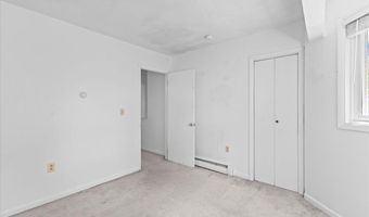21 Hyde St 4, Burlington, VT 05401