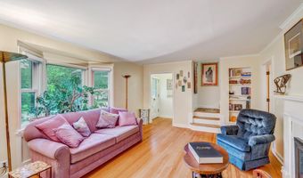 818 Ottawa Trl, Madison, WI 53711