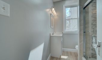 82 T St NW 3, Washington, DC 20001