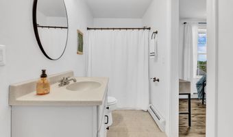 40 Hillview Dr, Bangor, ME 04401