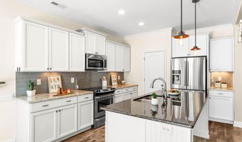 124 Warren Lake Rd, Aberdeen, NC 28315