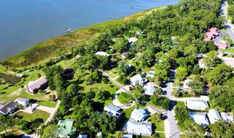 40 Myrtle St, Apalachicola, FL 32320