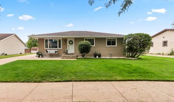 1718 SCHAEFER Cir, Appleton, WI 54915