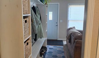 710 East St, Bottineau, ND 58318