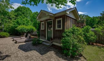 2012 Broad St, Camden, SC 29020