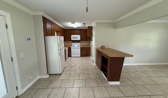 208 Magnolia Dr, Adel, GA 31620