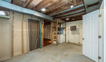 2390 Glenn Dr, Arnold, MO 63010