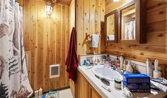 2128 STARVEOUT CREEK Rd, Azalea, OR 97410