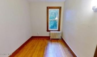 441 Myrtle Ave Apt 2, Albany, NY 12208