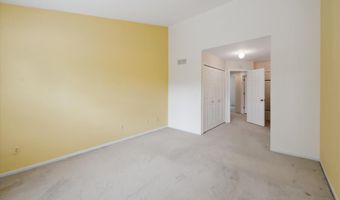 4274 Hillside Dr, Ann Arbor, MI 48105