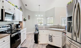 123 EVERGREEN Dr, Auburndale, FL 33823