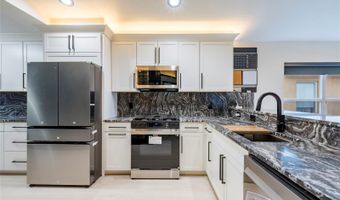 7522 OXFORD GARDEN Cir, Apollo Beach, FL 33572