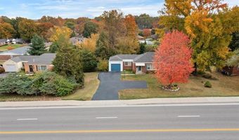 8216 Mackenzie Rd, Affton, MO 63123