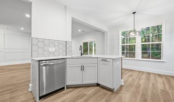 579 Sams Point Rd, Beaufort, SC 29907