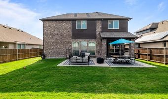 2808 Lakeside Dr, Aubrey, TX 76227