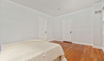 1021 S BARTON St 120, Arlington, VA 22204