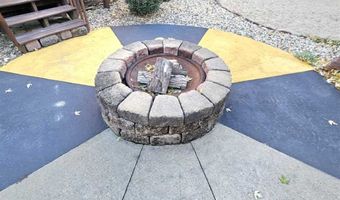 105 N Division St, Anamosa, IA 52205