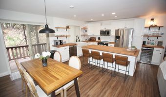 2650 Country Club Dr, Arnold, CA 95223