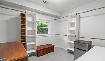 204 Cold Creek Dr, Alpharetta, GA 30009