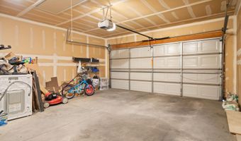 302 ABBY Rd, Cheyenne, WY 82007
