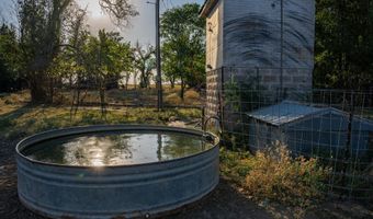 3671 Avenue V, Albert, KS 67511