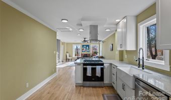 5 Elmore St, Asheville, NC 28804