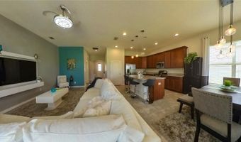 902 GRAND HILLTOP Dr, Apopka, FL 32703