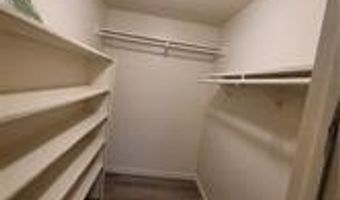 615 S Royal Crest Cir 10, Las Vegas, NV 89169