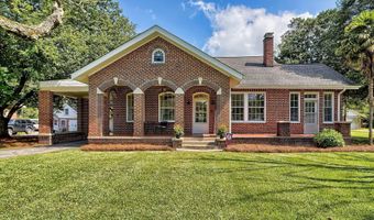 322 Saluda Ave, Batesburg, SC 29006
