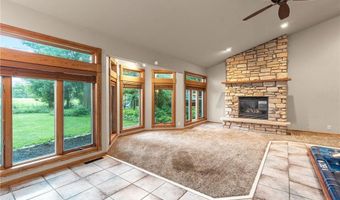1218 4th Ave SE, Austin, MN 55912