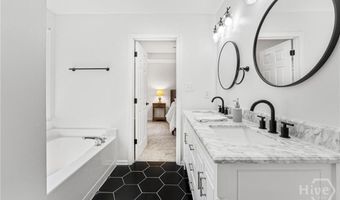 140 Wendy Ln, Athens, GA 30605