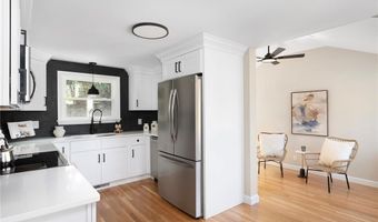 81 Redwood Dr, Cranston, RI 02920