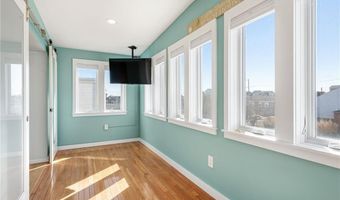 6 Macalder St, Narragansett, RI 02882