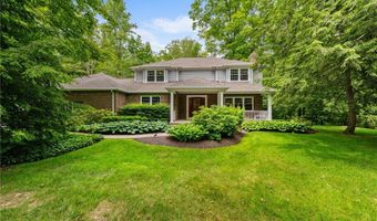 3881 Ravinewood Dr, Austinburg, OH 44010