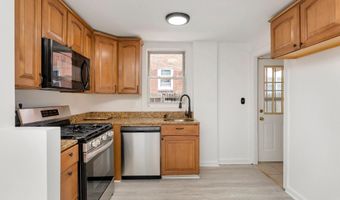 2446 S NELSON St, Arlington, VA 22206
