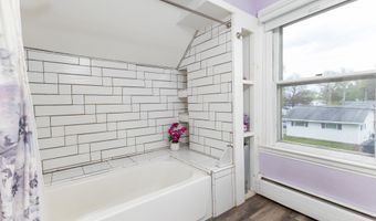 38 Elm St, Charlestown, NH 03603